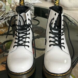 Doctor Martins White leather Boots